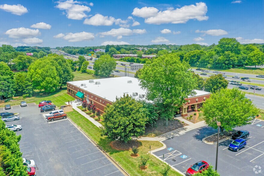 More Photos Of 9635 Southern Pine Blvd, Charlotte Coworking Space