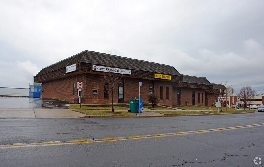 More Photos Of 7660-7680 Airpark Rd, Gaithersburg Light Distribution For Lease