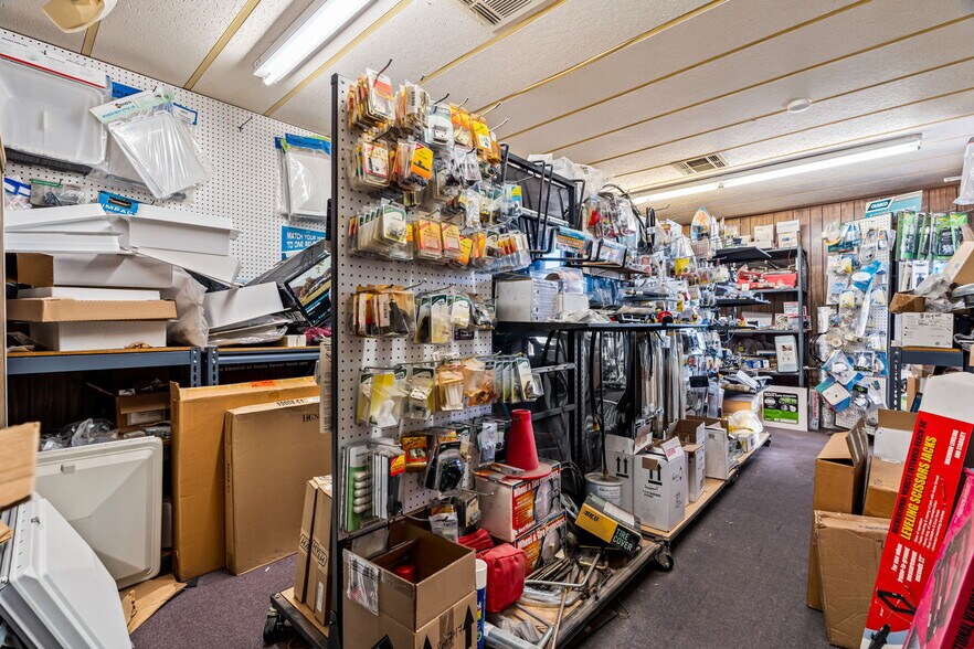 More Photos Of 7659 W Hatcher Rd, Peoria Warehouse For Sale