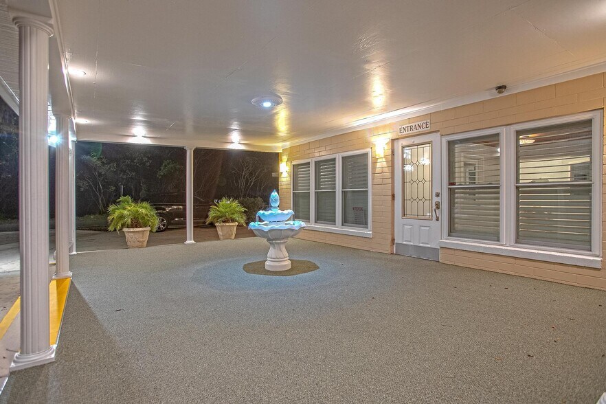 More Photos Of 1025 W New York Ave, Deland Coworking Space