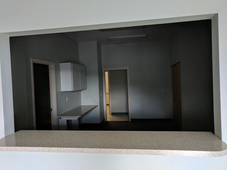 More Photos Of 150 SE 17th St, Ocala Office For Sale