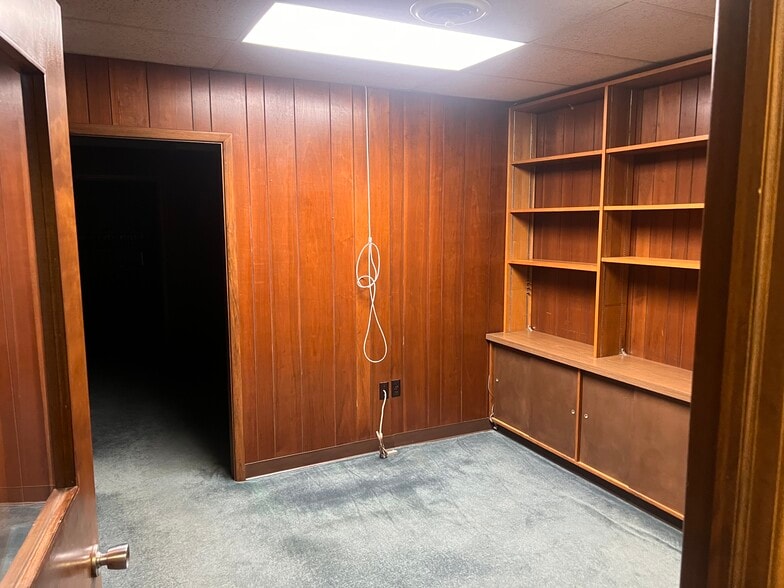 More Photos Of 309 N Main St, Salisbury Office Residential For Sale