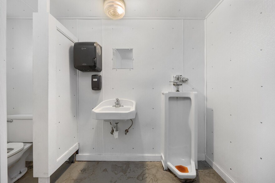 More Photos Of , Beaver Island General Retail For Sale