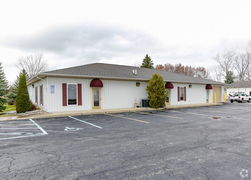 Primary Photo Of 3726 Fortune Blvd, Saginaw Office For Sale