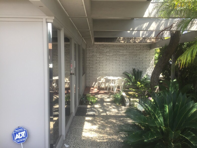 More Photos Of 1051 E Wardlow Rd, Long Beach Office For Lease