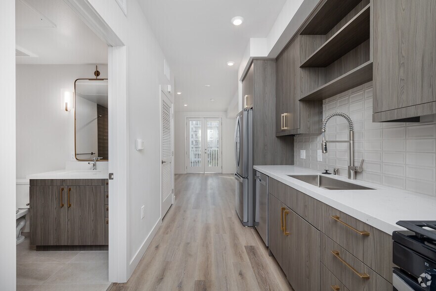 More Photos Of 1340 S Hill St, Los Angeles Apartments For Lease