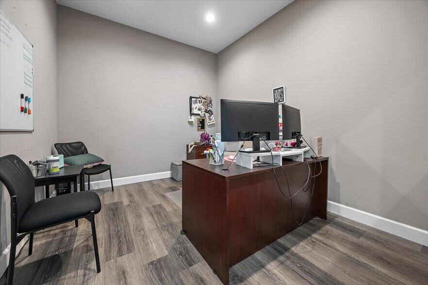 More Photos Of 9521 Shellie Rd, Jacksonville Medical For Sale