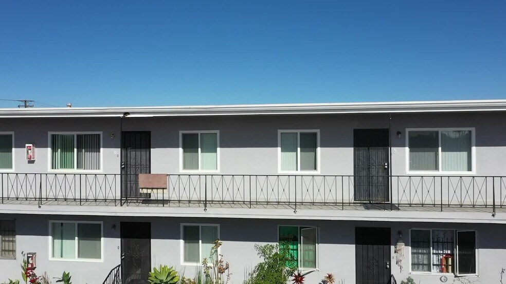 Primary Photo Of 14412 S Berendo Ave, Gardena Apartments For Sale