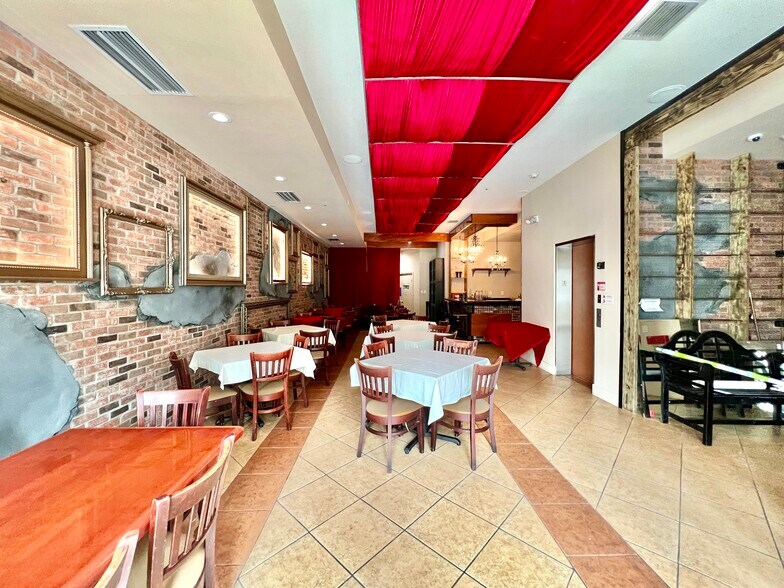 More Photos Of 223 Valencia Ave, Coral Gables Restaurant For Sale
