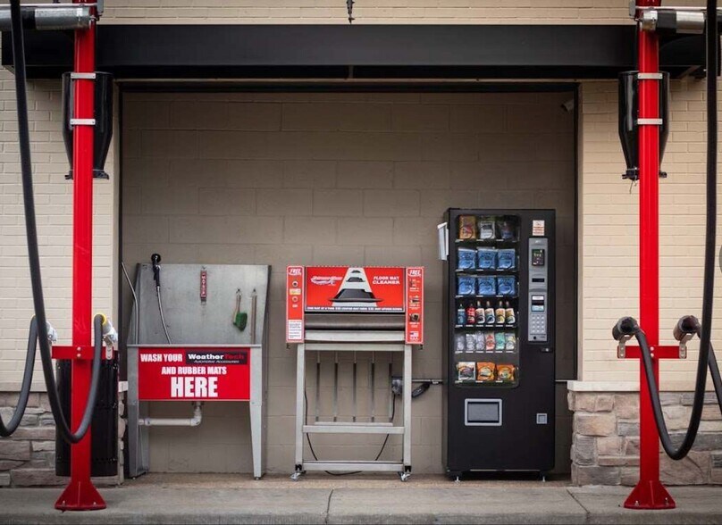 More Photos Of 1210 E Irving Park Rd, Streamwood Carwash For Sale