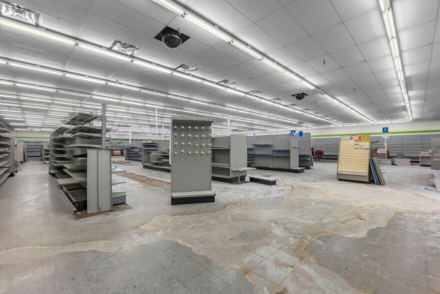 More Photos Of 121 S Sprigg St, Cape Girardeau Supermarket For Sale