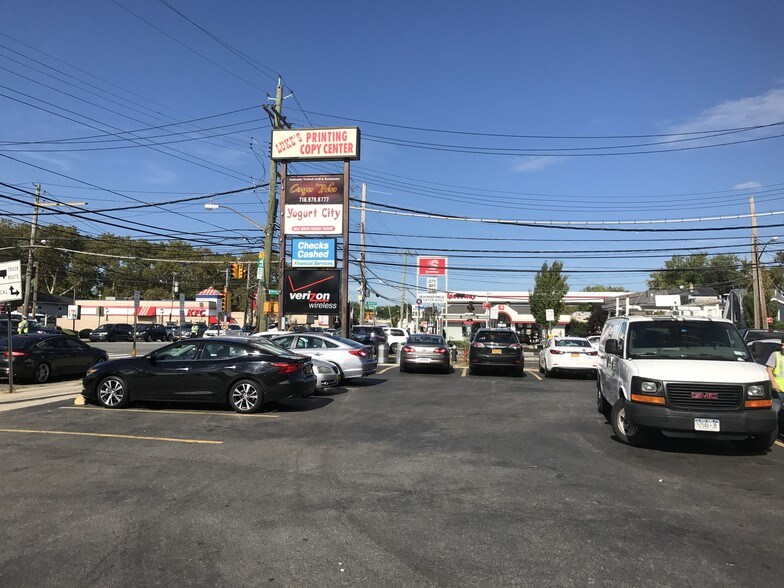 Primary Photo Of 2506 Hylan Blvd, Staten Island Storefront For Lease
