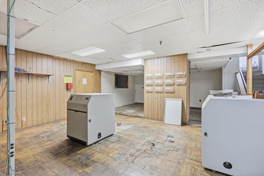 More Photos Of 117 E 4th St, Joplin Office For Sale