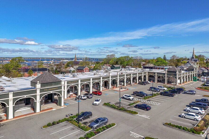 More Photos Of 181 Bellevue Ave, Newport Storefront For Lease