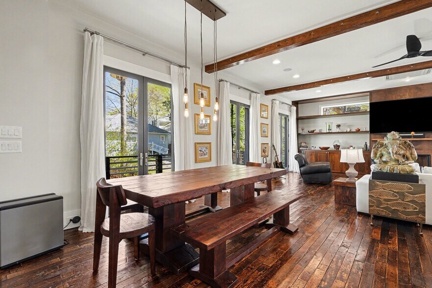More Photos Of 117 E Maple St, Decatur Loft Creative Space For Sale