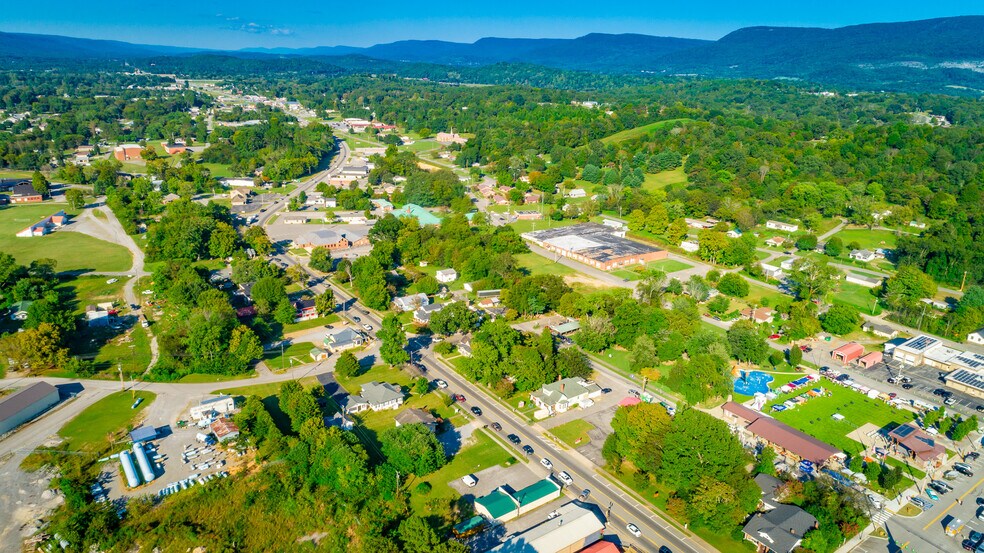 More Photos Of 15781 Rankin Ave, Dunlap Freestanding For Sale