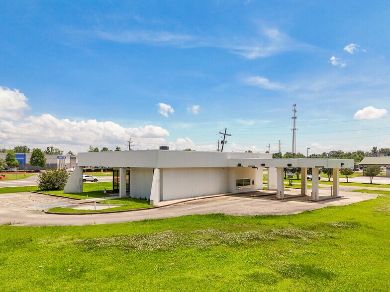 More Photos Of 41012 Highway 42, Prairieville General Retail For Sale
