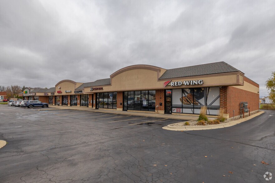 Primary Photo Of 902-924 N Convent Ave, Bourbonnais Storefront Retail Office For Lease