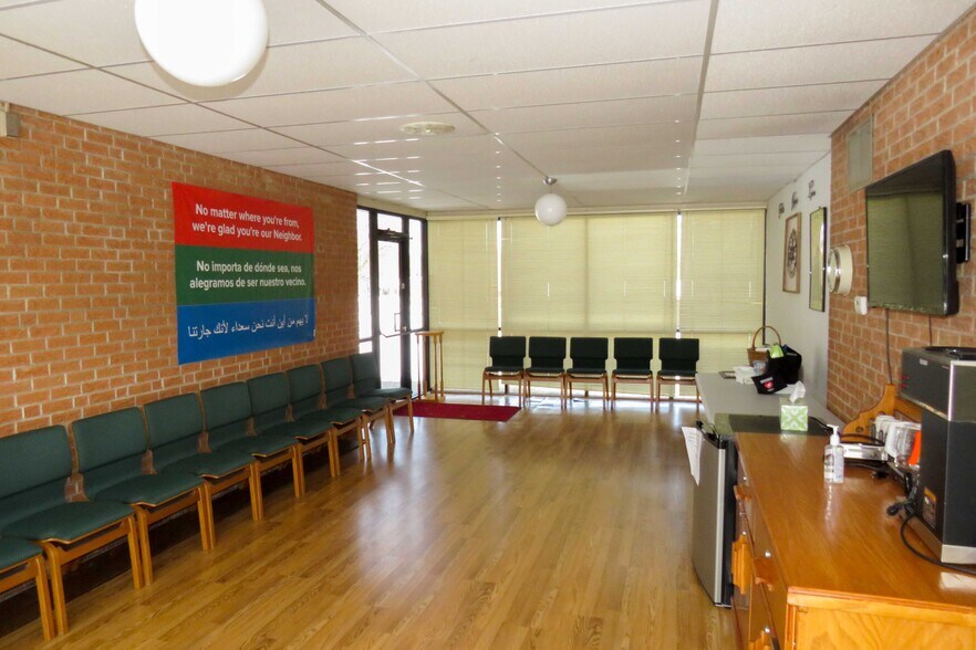 More Photos Of 1245 S Fabrique Dr, Wichita Flex For Sale