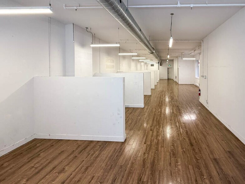 More Photos Of 328-330 Rue Sainte-Catherine E, Montréal Storefront For Sale