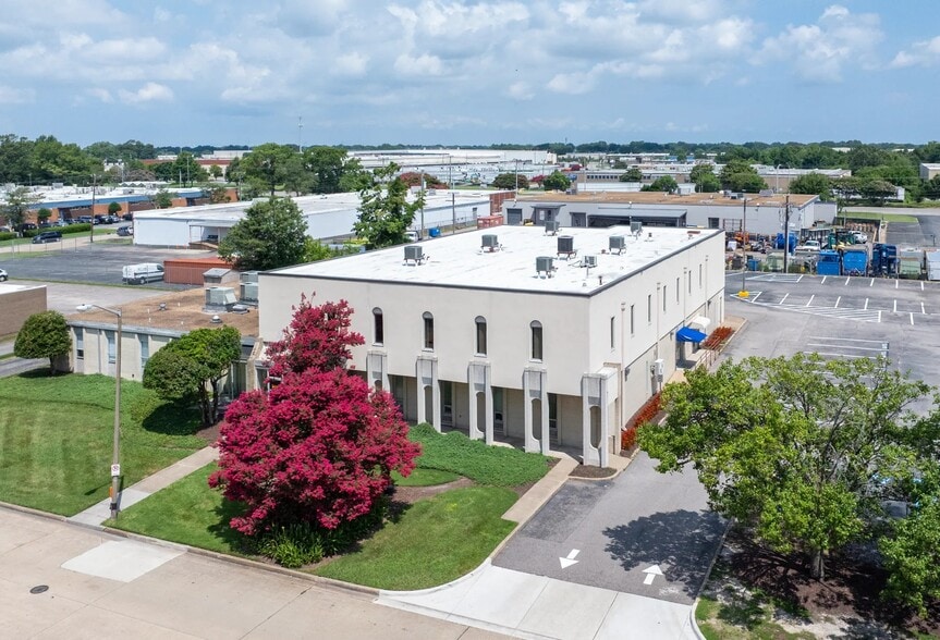 Primary Photo Of 962 Norfolk Sq, Norfolk Medical For Lease