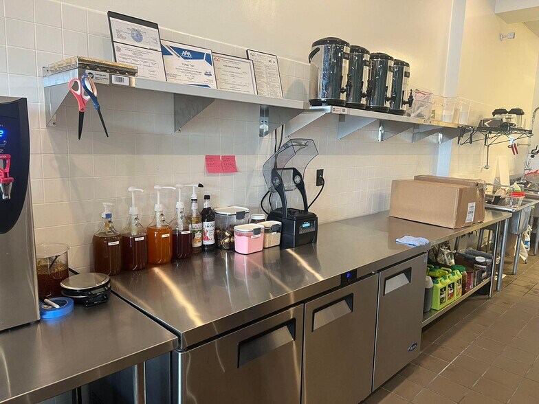 More Photos Of 440 Ernest Barrett Pky, Kennesaw Unknown For Lease