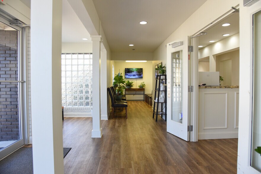 More Photos Of 431 Johnston St SE, Decatur Medical For Lease