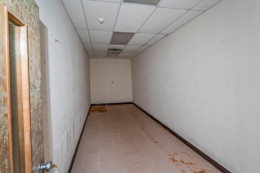 More Photos Of 614 Union Rd, Vineland Office For Sale