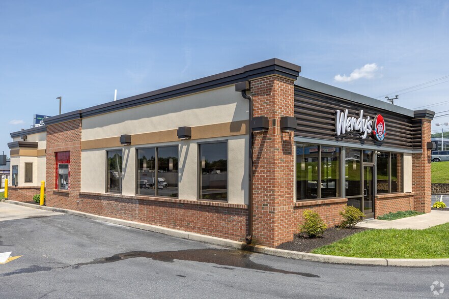 Primary Photo Of 3390 Lehigh St, Allentown Fast Food For Lease