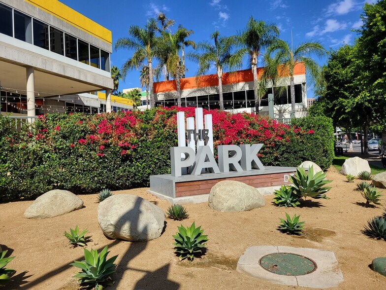 More Photos Of 221 S Figueroa St, Los Angeles Loft Creative Space For Lease