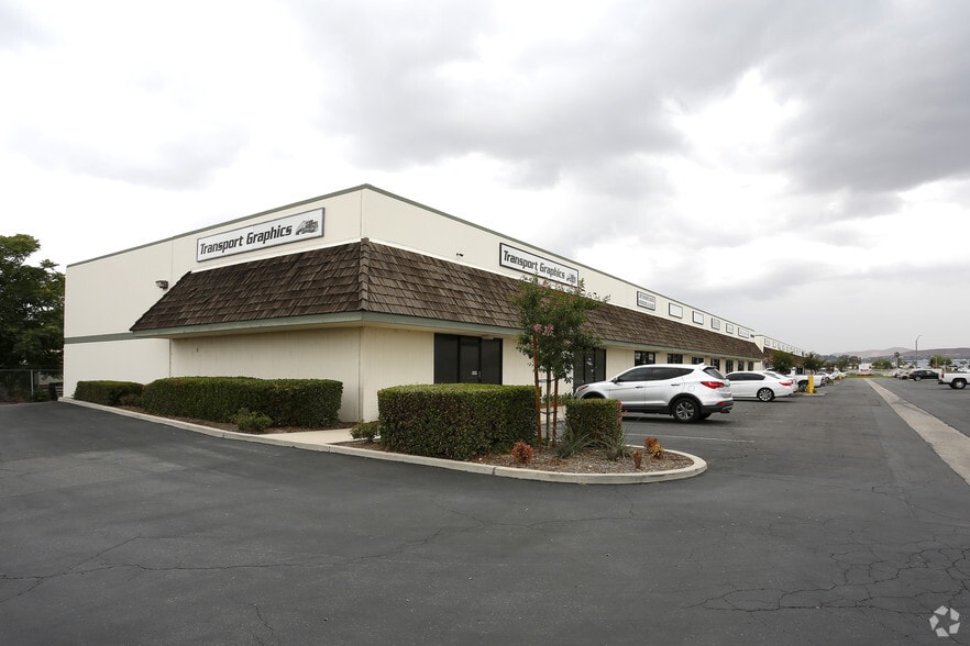 More Photos Of 6666-6680 Van Buren Blvd, Riverside Warehouse For Lease