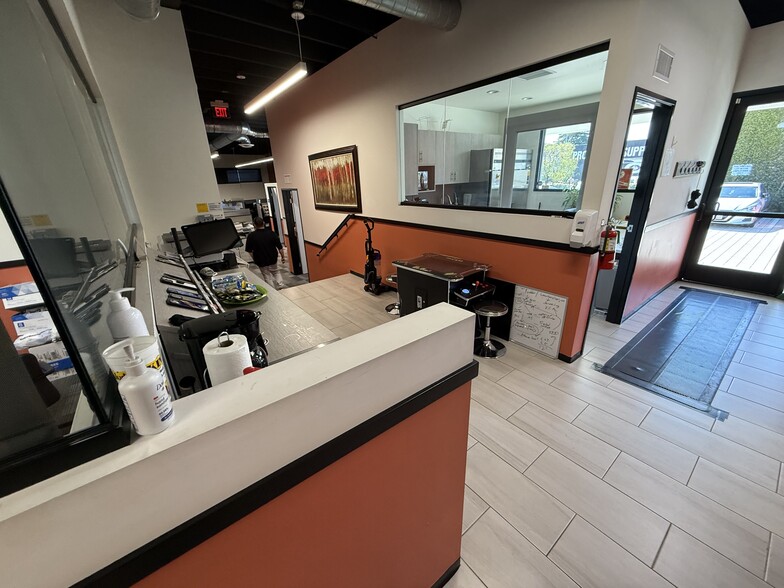 More Photos Of 7525 Topanga Canyon Blvd, Canoga Park Storefront Retail Office For Lease