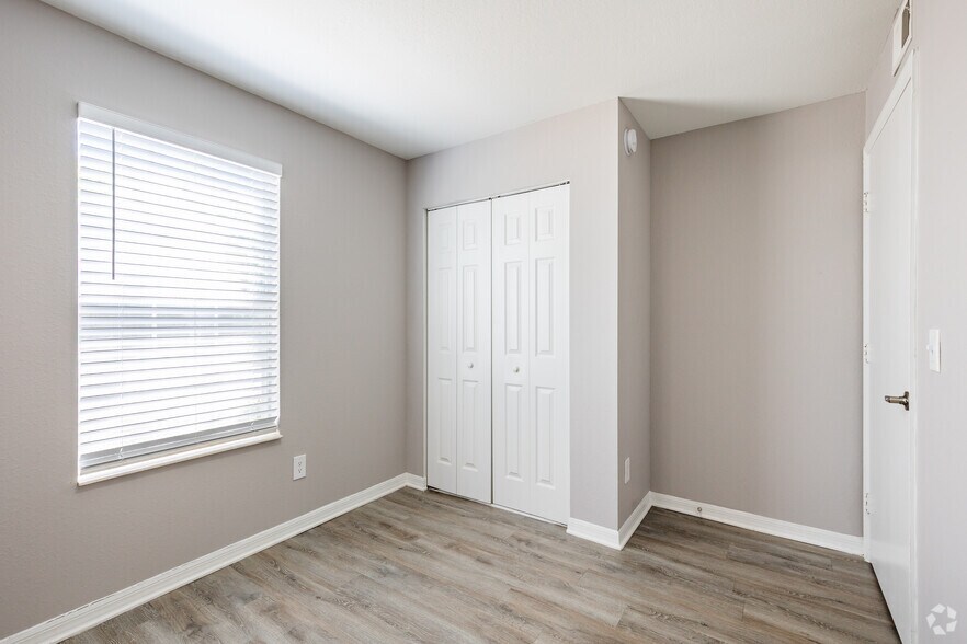 More Photos Of 1421 SW 27th Ave, Ocala Apartments For Sale