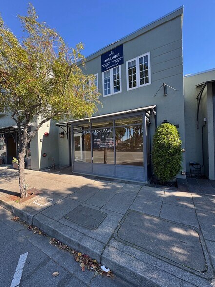 More Photos Of 637 Main St, Half Moon Bay Office For Lease