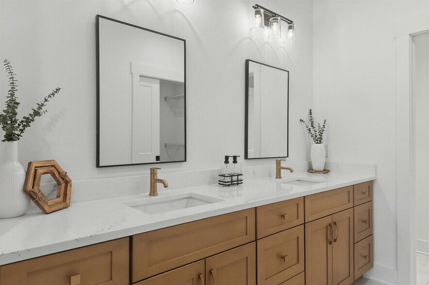 More Photos Of 1519-1521 Carroll Creek Rd, Johnson City Apartments For Sale