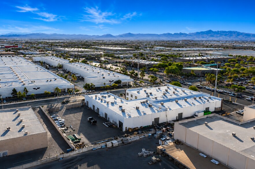 More Photos Of 5676 Cameron St, Las Vegas Warehouse For Sale