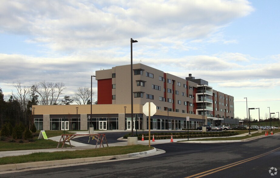 More Photos Of 10945 George Mason Cir, Manassas Dormitory For Lease
