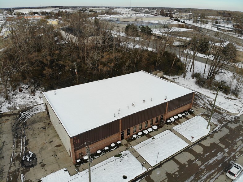 More Photos Of 14033-14055 Achyl Ave, Warren Warehouse For Sale