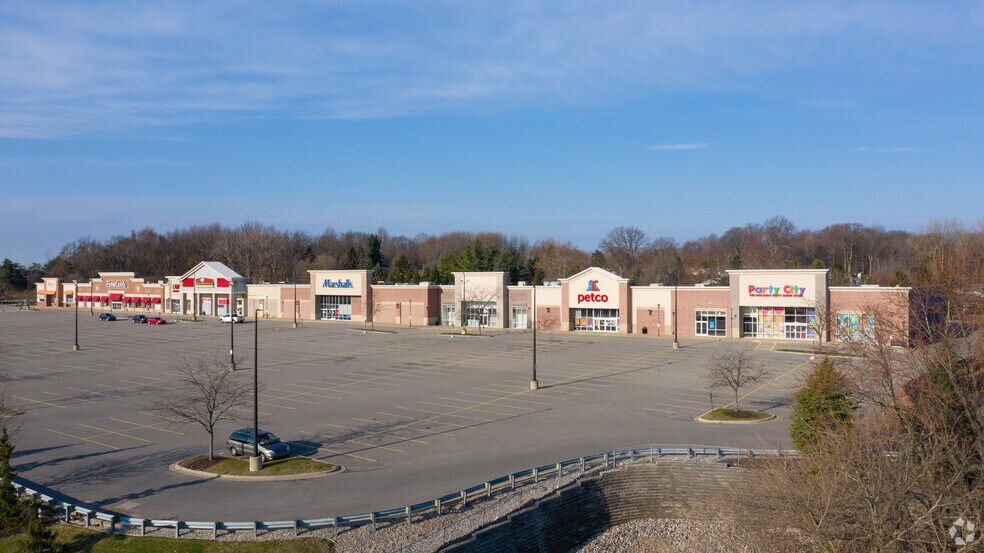 More Photos Of 3165 Alpine Ave, Grand Rapids Storefront For Lease