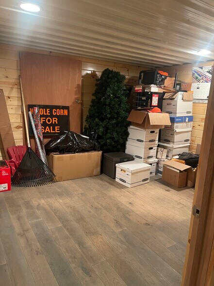More Photos Of 5165 Linden St, Laona General Retail For Sale