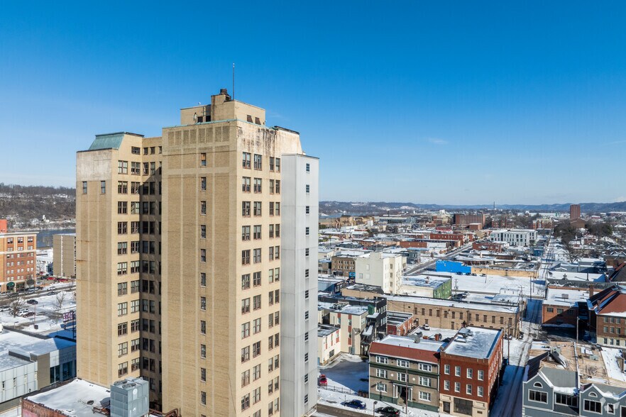 More Photos Of 401 11th St, Huntington Unknown For Sale