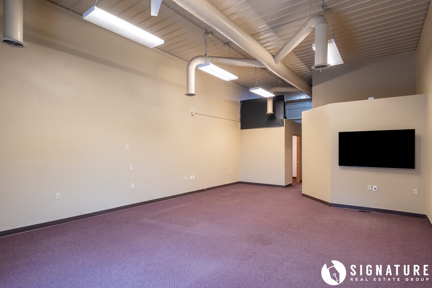 More Photos Of 1103 E Boxelder Rd, Gillette Storefront Retail Office For Sale