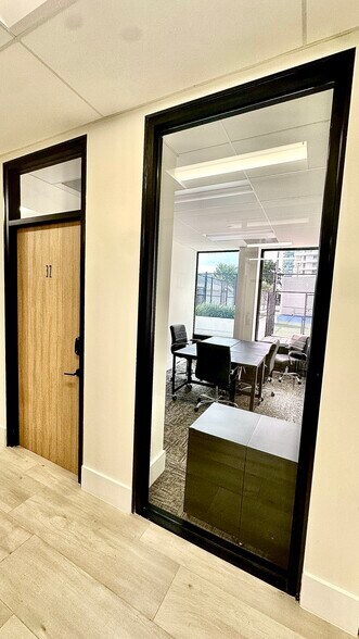 More Photos Of 600 NE 36th St, Miami Apartments For Lease
