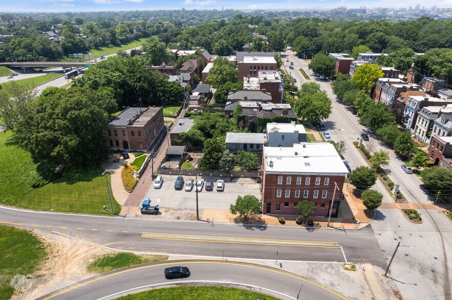 More Photos Of 1800-1804 Lafayette Ave, Saint Louis Loft Creative Space For Sale