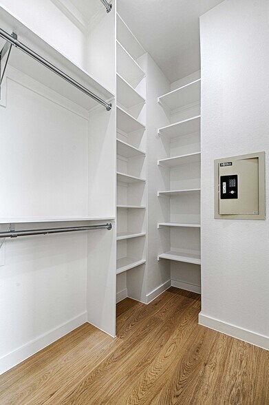 More Photos Of 4739 Gretna St, Dallas Apartments For Sale