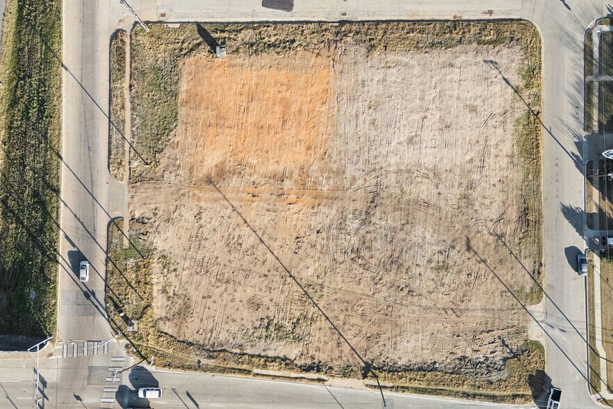 More Photos Of 2620 Airport fwy, Fort Worth Land For Sale