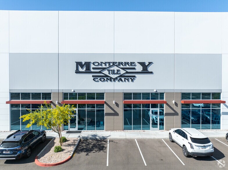 More Photos Of 3232 S 48th St, Phoenix Warehouse For Lease