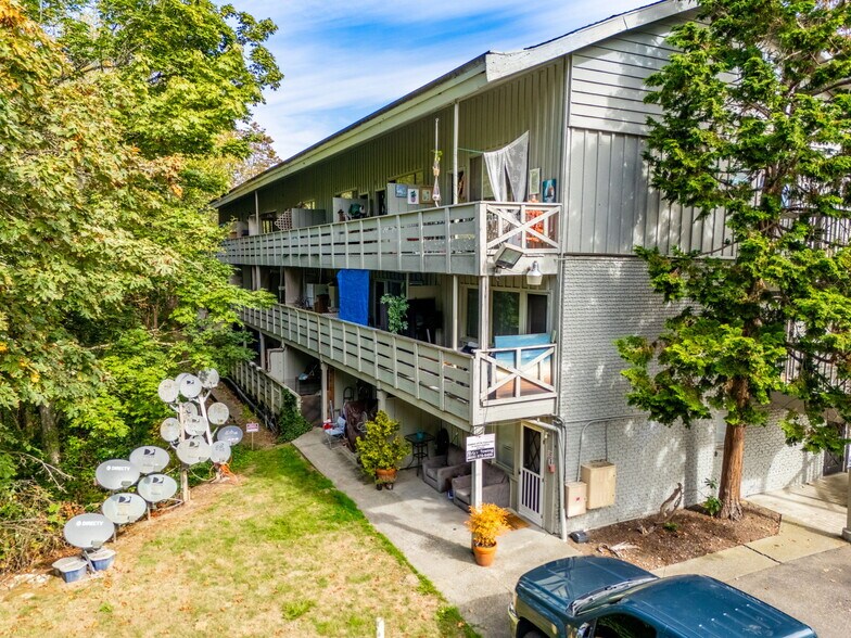 More Photos Of 21833 7th Ave S, Des Moines Apartments For Sale