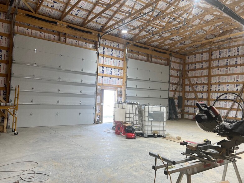 More Photos Of 604 Locust St, Rawlins Warehouse For Sale