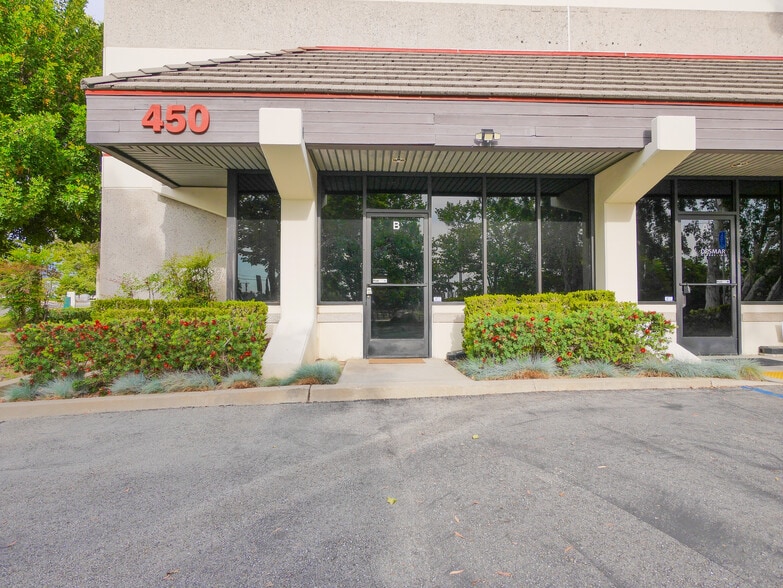 More Photos Of 450 S Lone Hill Ave, San Dimas Warehouse For Lease